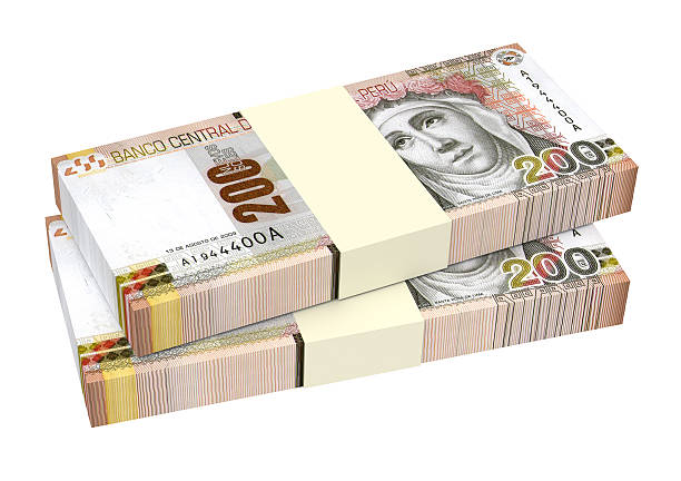 S/ 3,000 en efectivo